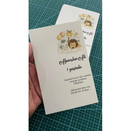 Safarili Doğum Günü Anahtarlık ve Hediyelik Kart 9,5x15 cm Safarili Doğum Günü Anahtarlık ve Hediyelik Kart 9,5x15 cm