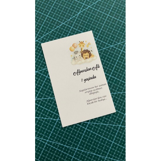 Safarili Doğum Günü Anahtarlık ve Hediyelik Kart 9,5x15 cm Safarili Doğum Günü Anahtarlık ve Hediyelik Kart 9,5x15 cm