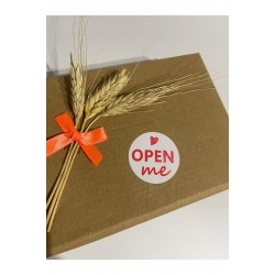 Open Me Kalpli Kırmızı Yazı Yuvarlak Yapışkanlı Etiket 5x5 cm 100 adet Open Me Kalpli Kırmızı Yazı Yuvarlak Yapışkanlı Etiket 5x5 cm 100 adet