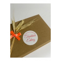 Kalpli Yuvarlak eticaret Etiket 5x5 cm 100 adet Kalpli Yuvarlak eticaret Etiket 5x5 cm 100 adet