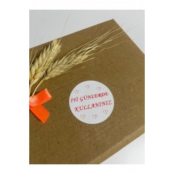 İyi Günlerde Kullanınız el yazılı Kalpli Yuvarlak Yapışkanlı Etiket 4x4 cm 120 adet İyi Günlerde Kullanınız el yazılı Kalpli Yuvarlak Yapışkanlı Etiket 4x4 cm 120 adet